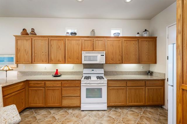 82620 Hamilton Court, Indio CA: https://media.crmls.org/mediaz/f4691f36-282e-4e8c-bf3d-f15b523f59dd.jpg