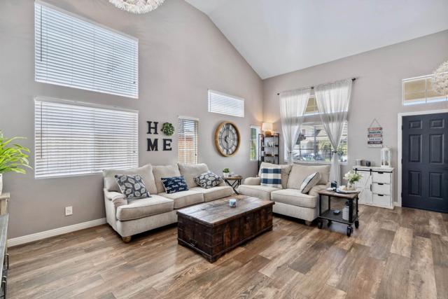 416 Alyssum, Oceanside CA: https://media.crmls.org/mediaz/f46974d3-3cd5-4596-874b-554e5bec4b75.jpg