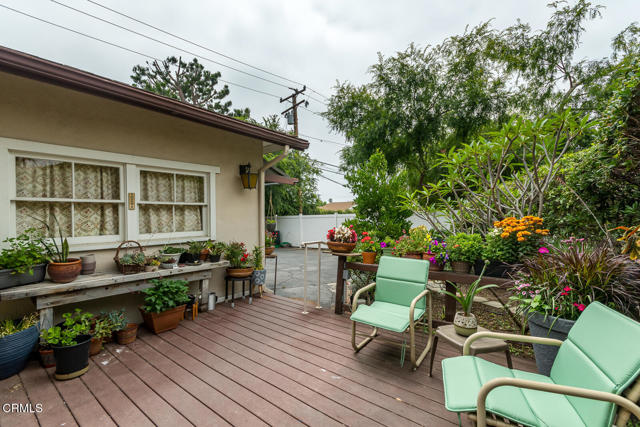 2238 Garfias Drive, Pasadena CA: https://media.crmls.org/mediaz/f469752d-d003-4565-995e-9fc05204aefa.jpg