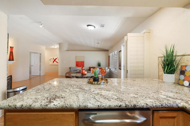 9391 Brookline Avenue, Desert Hot Springs CA: https://media.crmls.org/mediaz/f469df60-cf1c-43a2-8f86-78d842bfa4b9.jpg