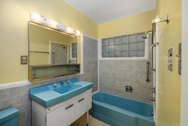 Detail Gallery Image 21 of 37 For 3973 69th St, San Diego,  CA 92115 - 3 Beds | 2 Baths