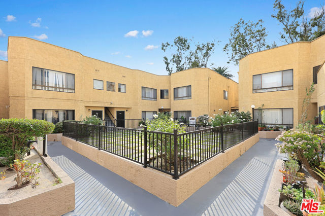 Image 11 of 24 For 1818 Vassar Street