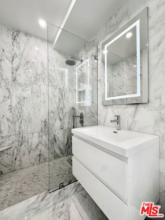 999 N Doheny Drive, West Hollywood CA: https://media.crmls.org/mediaz/f46b102f-c403-494d-b1a0-945679a2dad8.jpg