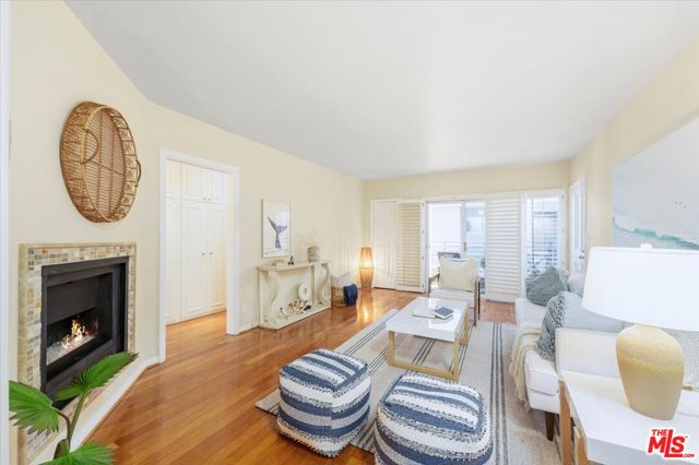 832 Euclid Street, 203 photo 1