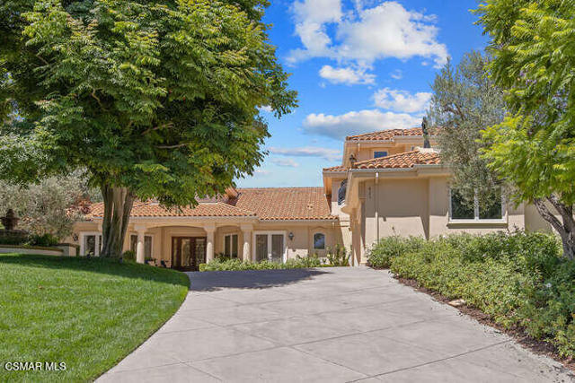 421 Whitegate Road, Thousand Oaks CA: https://media.crmls.org/mediaz/f46c959f-f3c0-4bf4-ab4e-9eba391aa903.jpg
