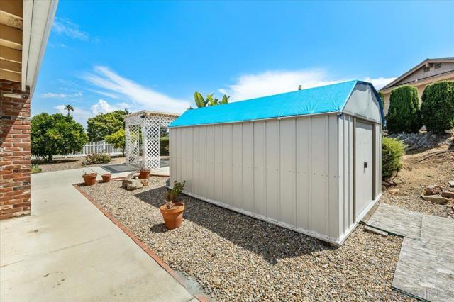 16881 Bellota, San Diego CA: https://media.crmls.org/mediaz/f46ded1c-d46b-4fe9-b287-6aa603f78f08.jpg
