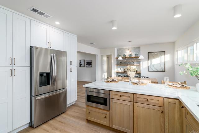 Detail Gallery Image 14 of 29 For 2728 Russmar Dr, San Diego,  CA 92123 - 3 Beds | 2 Baths