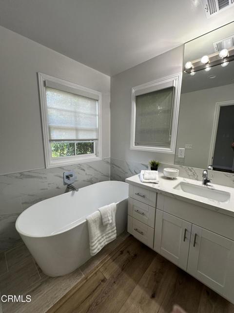 1978 Huntington Drive, South Pasadena CA: https://media.crmls.org/mediaz/f46ea6c2-545f-4563-9e08-32ba05bc2fc3.jpg