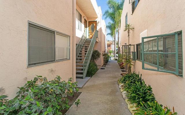 Detail Gallery Image 24 of 43 For 4566 Cove Dr #D,  Carlsbad,  CA 92008 - 2 Beds | 2 Baths
