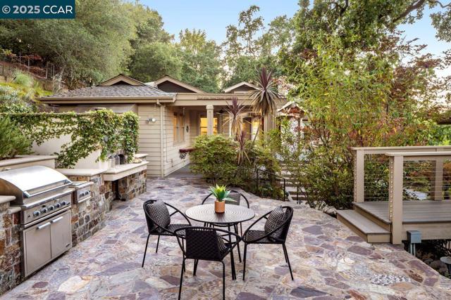 775 Kirkcrest Rd, Danville CA: https://media.crmls.org/mediaz/f4700424-5a1c-4749-bd2f-a9f0abe08958.jpg