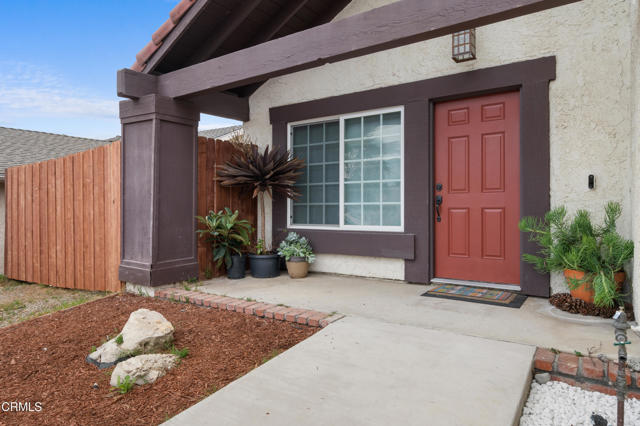 Detail Gallery Image 3 of 30 For 803 Green Valley Dr, Thousand Oaks,  CA 91320 - 4 Beds | 2/1 Baths
