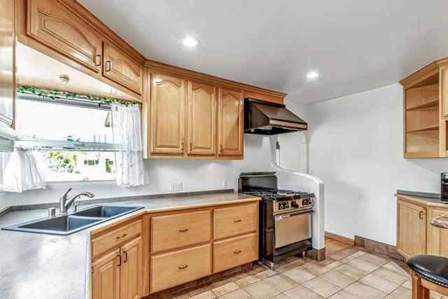 1139 W Parr Avenue, Campbell CA: https://media.crmls.org/mediaz/f4722a58-2b70-483a-9936-b2ee72a11bab.jpg