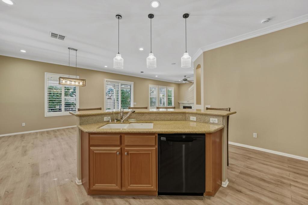 MLS #219137922DA image #12