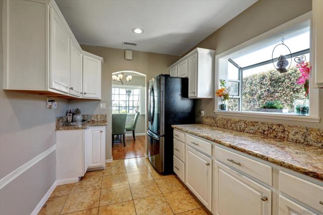 5238 Cervantes Ave, San Diego CA: https://media.crmls.org/mediaz/f472b0a7-9b00-4fb5-ac1e-744833db9b88.jpg