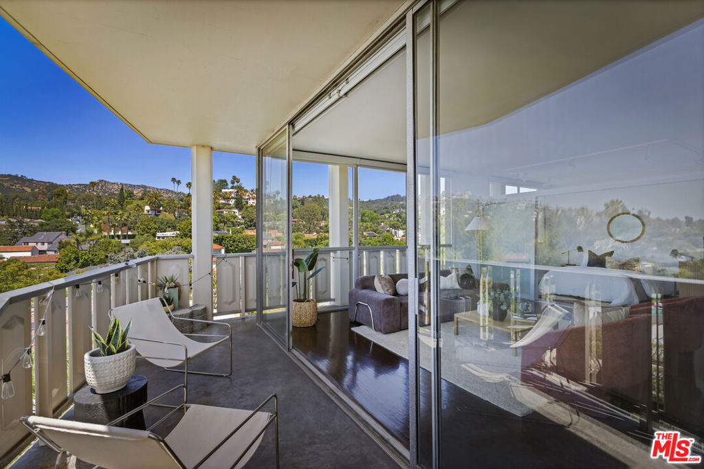 4455 Los Feliz Boulevard #708