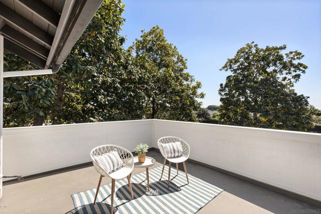 Image 14 of 37 For 863 Violet Ct