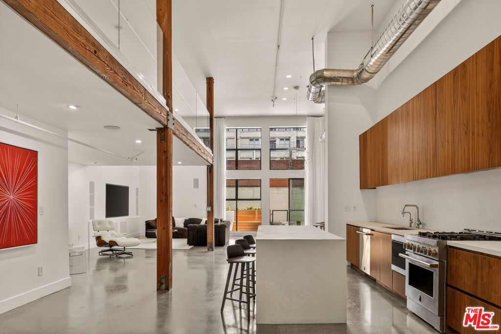 4115 Glencoe Avenue #107