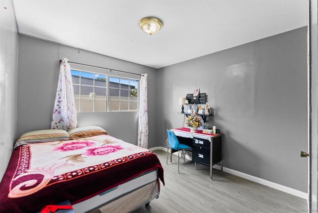 240 Ledgewood Ln, San Diego CA: https://media.crmls.org/mediaz/f4742940-fbc8-486a-aa83-66437afc72f1.jpg