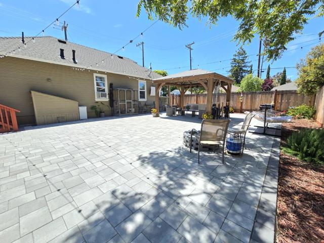 38 Monterey Street, San Juan Bautista CA: https://media.crmls.org/mediaz/f4748cdf-93a7-44c9-8fb2-d79b86790736.jpg