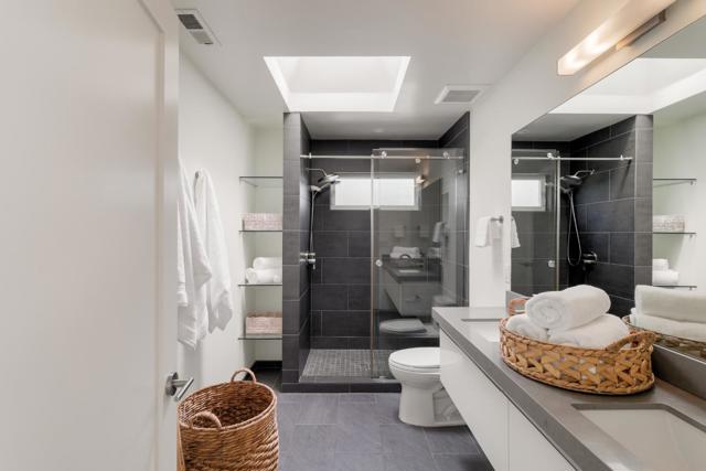 2051 Gordon Avenue, Menlo Park CA: https://media.crmls.org/mediaz/f474e010-750a-4e4d-be00-d3b6a95f032f.jpg