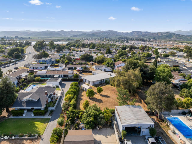 796 S Saticoy Avenue, Ventura CA: https://media.crmls.org/mediaz/f475895b-7ff3-40dd-9487-202364b2eb1c.jpg