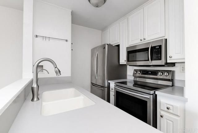 3780 Swift Avenue, San Diego CA: https://media.crmls.org/mediaz/f475c927-423e-43f3-b6e0-a3136007a6a3.jpg