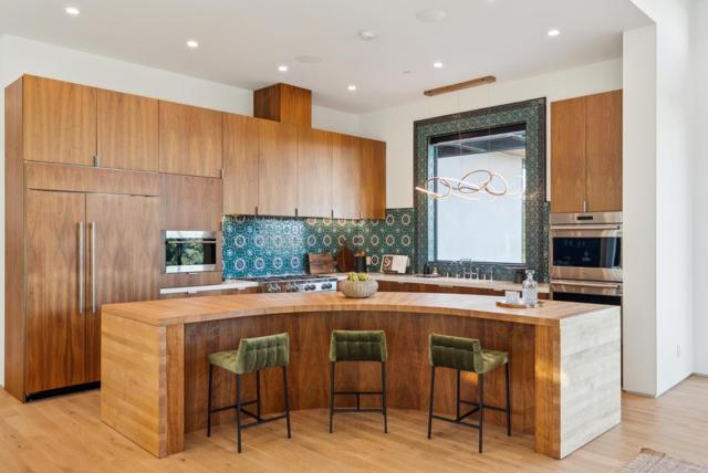 855 Darrell Road, Hillsborough CA: https://media.crmls.org/mediaz/f475f06f-65f9-4cf8-81f1-f415ecaf74e8.jpg