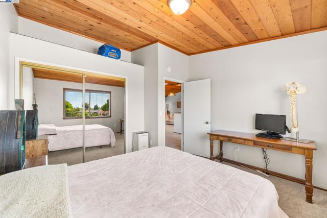 36092 Blair Pl, Fremont CA: https://media.crmls.org/mediaz/f477a46b-68ac-4a3c-8bfa-d41165d636f0.jpg