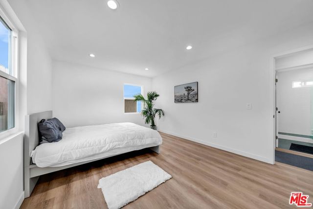 9611 S Vermont Avenue, Los Angeles CA: https://media.crmls.org/mediaz/f477fc99-3c59-4d29-a0c0-7d7035217fe3.jpg