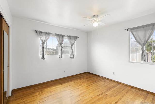 5750 Roanoke St, San Diego CA: https://media.crmls.org/mediaz/f4781416-7793-4419-80fa-072532efb452.jpg
