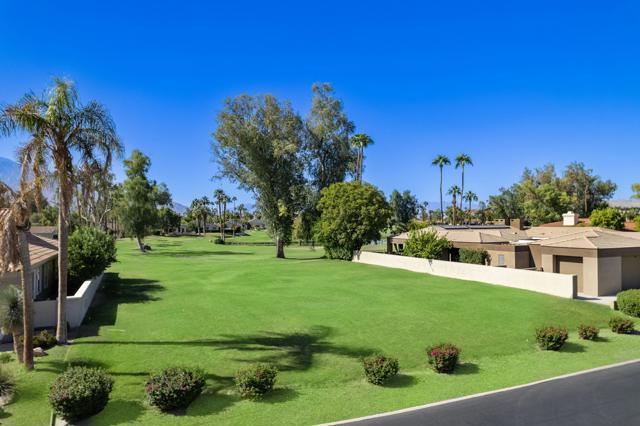 12102 Turnberry Drive, Rancho Mirage CA: https://media.crmls.org/mediaz/f478b3b1-7662-4e0d-8695-7933a493f50a.jpg