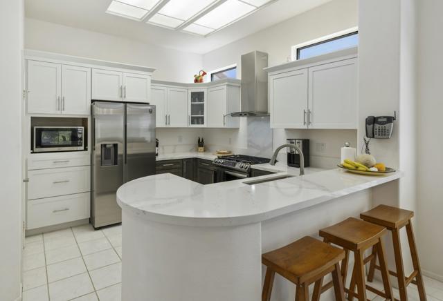 38129 Grand Oaks Avenue Avenue, Palm Desert CA: https://media.crmls.org/mediaz/f47a42fc-bfb9-4695-a275-9e804423c3f9.jpg