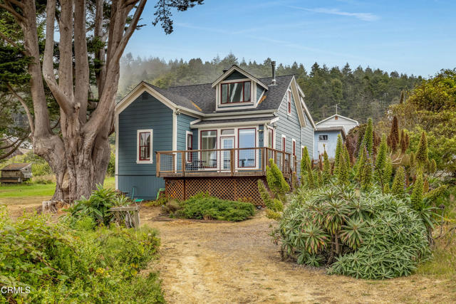 3781 N Highway 1, Albion CA: https://media.crmls.org/mediaz/f47a74ba-62ce-4299-9d2b-5911b7a4b049.jpg