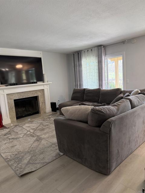 Detail Gallery Image 6 of 16 For 10221 Greenleaf Rd, Spring Valley,  CA 91977 - 4 Beds | 3 Baths