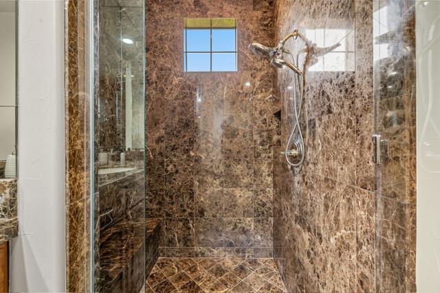 334 Crest Lake Drive, Palm Desert, CA 92211