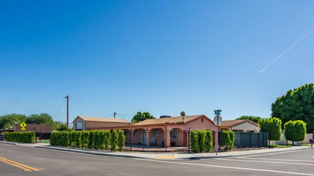 87329 Main St Street, Thermal CA: https://media.crmls.org/mediaz/f47b3d65-c537-4744-a8bf-9637fc3b9cc7.jpg