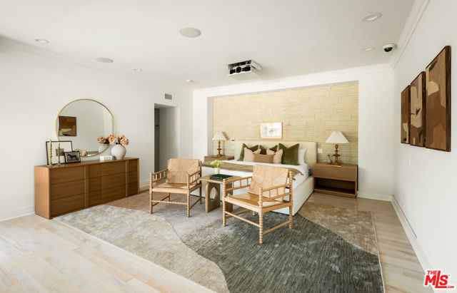 9996 Sunset Boulevard, Beverly Hills CA: https://media.crmls.org/mediaz/f47b4a21-ae3a-49b8-b29a-41f512003fa3.jpg