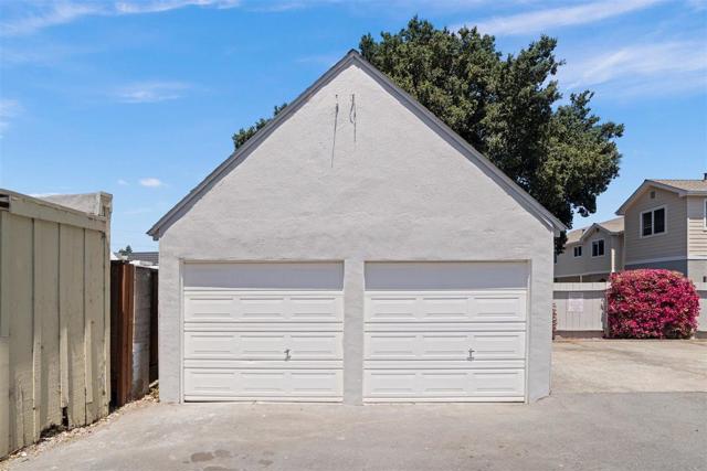 315 Grand Boulevard, San Mateo CA: https://media.crmls.org/mediaz/f47c6a8a-e7e6-43cf-abda-c3776cb0faa9.jpg