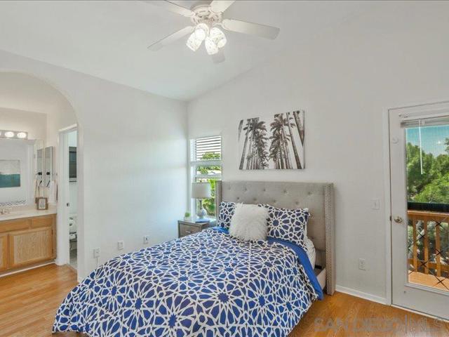 1277 Glencoe Dr, San Diego CA: https://media.crmls.org/mediaz/f47c6cb1-1b16-4991-833e-40db75b583db.jpg