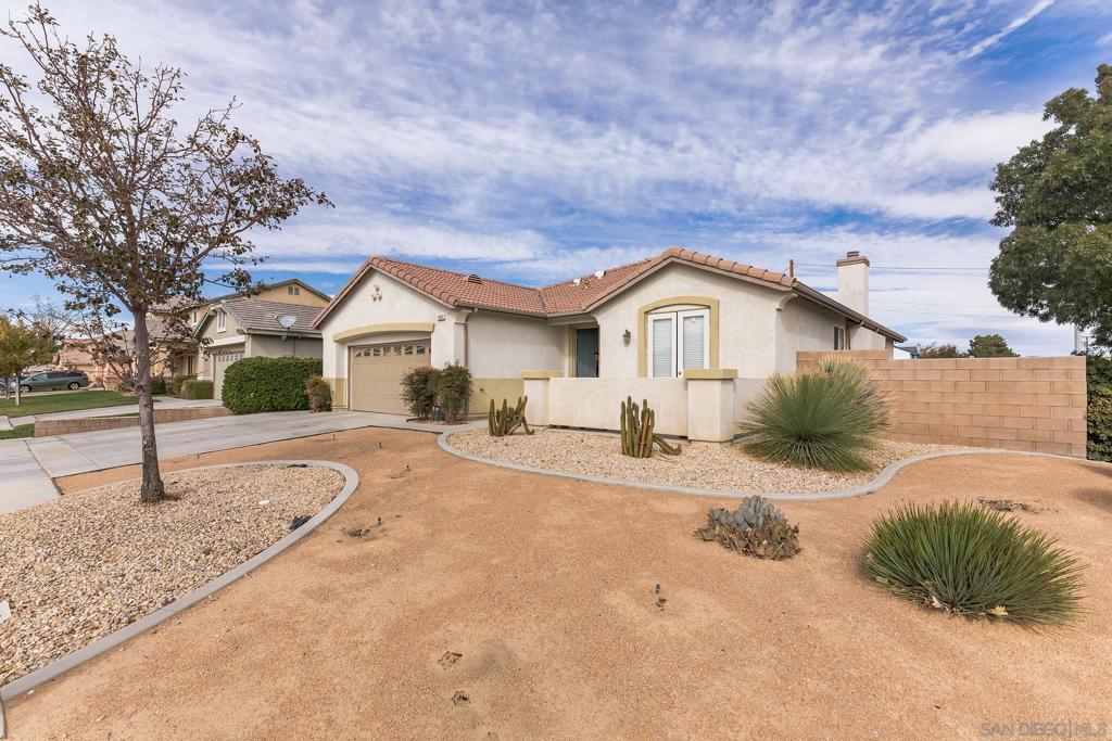 1601 W Norberry, Lancaster, CA 93534