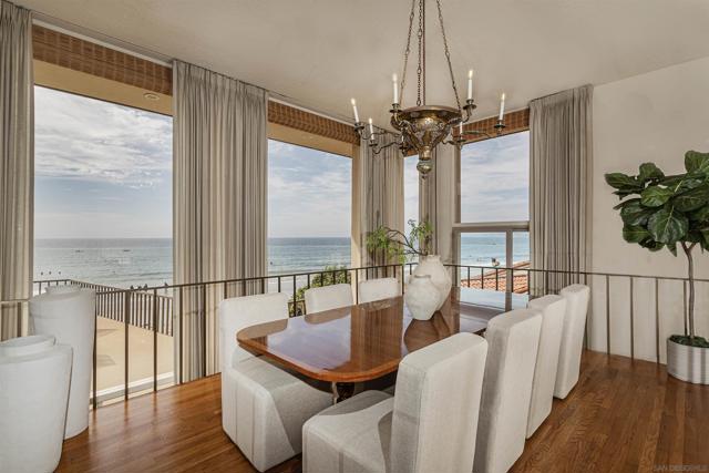 1920 Spindrift Drive, La Jolla CA: https://media.crmls.org/mediaz/f47dc992-aaef-416a-94f0-98f0eb87055d.jpg