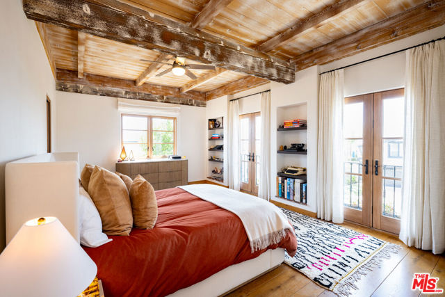 791 Nyes Place, Laguna Beach CA: https://media.crmls.org/mediaz/f47df463-22df-4e75-960b-34899d08bd91.jpg