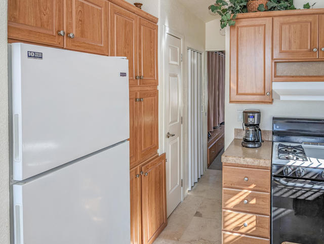 70200 Dillon Road, Desert Hot Springs CA: https://media.crmls.org/mediaz/f47e317f-c4a7-46ee-888b-6b968537daeb.jpg