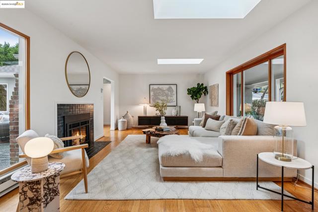 63 Eureka Ave, Kensington CA: https://media.crmls.org/mediaz/f47f8b66-9bcb-4aed-82d6-994cd470ef85.jpg