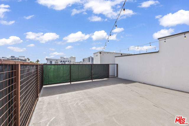 1254 9th Street, Santa Monica CA: https://media.crmls.org/mediaz/f480a243-1307-47ef-bf29-e2415438abfb.jpg