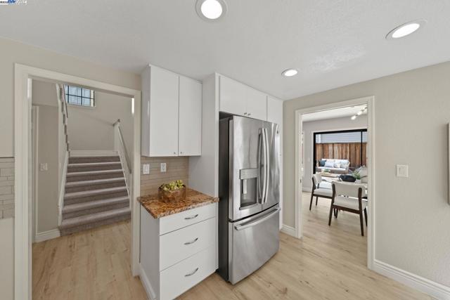 3664 Thrush Terrace, Fremont CA: https://media.crmls.org/mediaz/f48116a3-f1f8-4cfb-af6c-4a012b3d401d.jpg