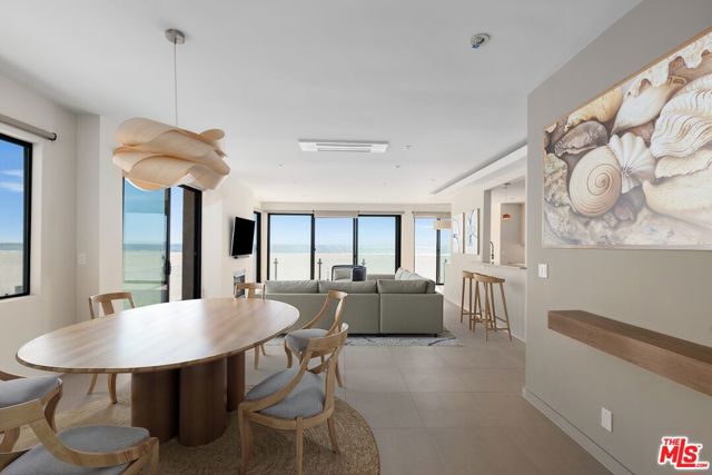 1 Northstar Street, Marina del Rey CA: https://media.crmls.org/mediaz/f4816d31-8a4f-43e0-b247-b9379a03ce10.jpg