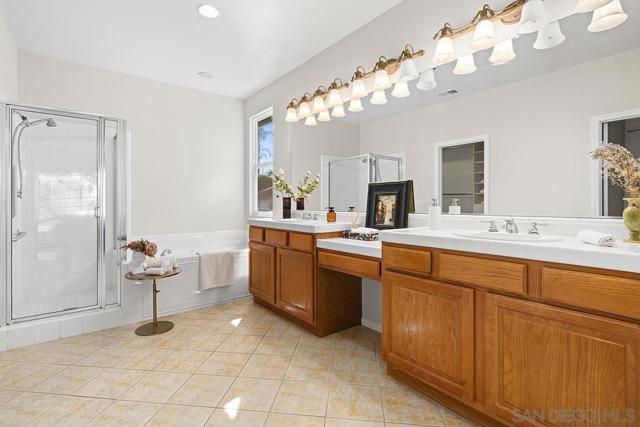 987 Palencia Ct, Chula Vista CA: https://media.crmls.org/mediaz/f481796d-7de3-43e3-ae29-b51b107cd4fb.jpg