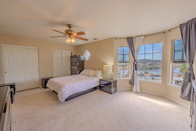 22633 Inspiration Pt, Canyon Lake CA: https://media.crmls.org/mediaz/f481fe9d-d169-4a7f-98ec-7b58a23cd101.jpg