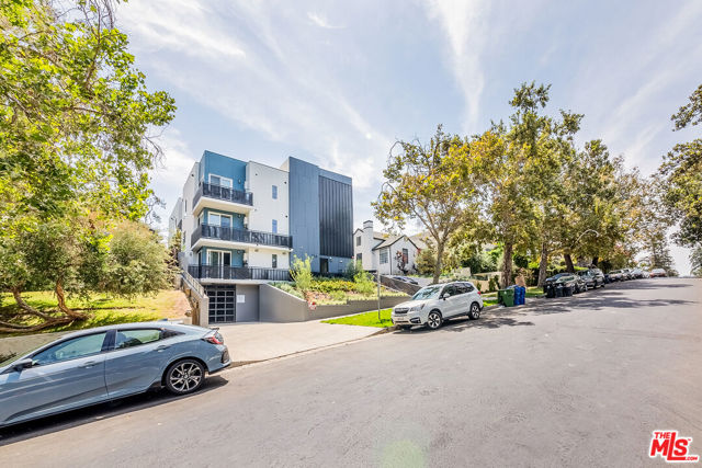 214 S Westmoreland Avenue, Los Angeles CA: https://media.crmls.org/mediaz/f4822a7c-a502-4839-a425-7f2a4f2ce0c0.jpg